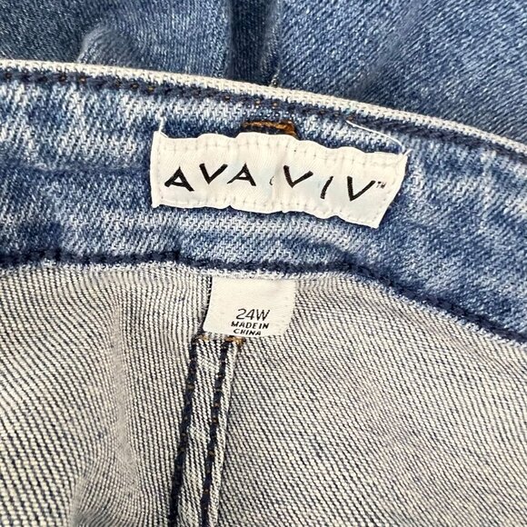 Ava & Viv Shorts Mid Rise Midi Blue Denim 5 Pockets Button Fly Stretch 24W - Picture 9 of 10